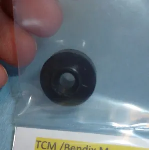 TCM / BENDIX MAGNETO BUSHING, PLUG p/n 10-157134 (AIRCRAFT)